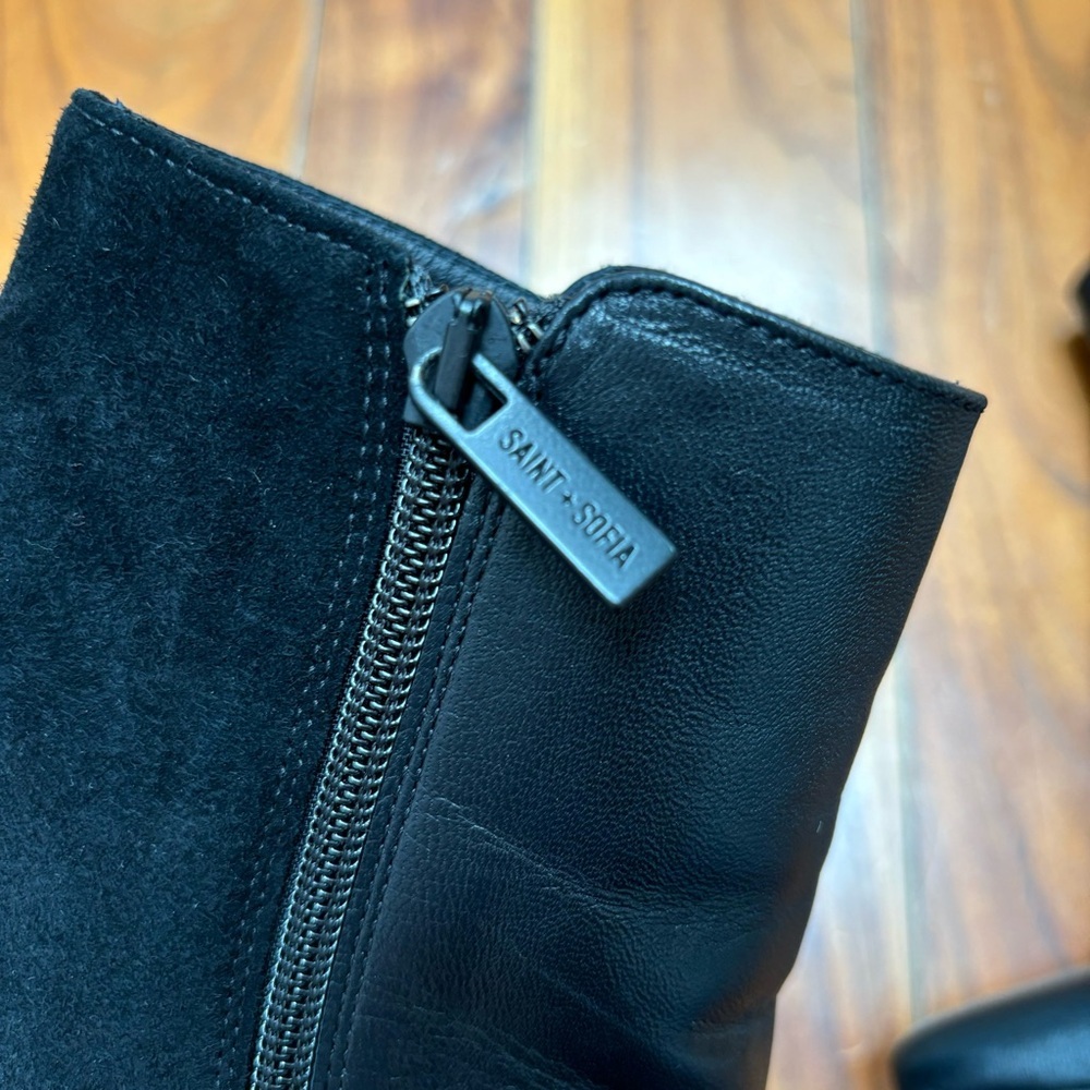 Saint + Sofia Tamara Heeled Ankle Boot in Black Leather 6 - Picture 12 of 13